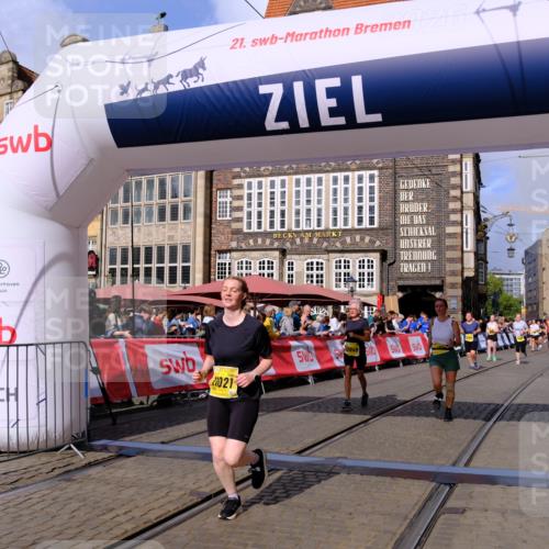 13.09.2026 - 21. swb-Marathon Bremen Tim E. http://msf.ph/oto/10335212 13.09.2026 11:06:51 Ziel 10323, 10654, 10795, 10849, 10852, 10853, 10989, 11021, 11028, 11240, 11729, 12146, 12217, 12485 meine-sportfotos.de