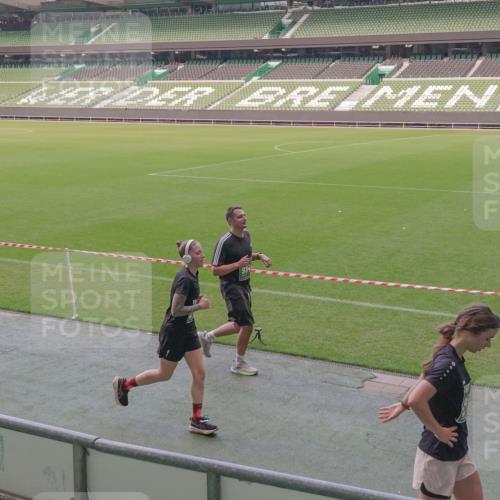 13.09.2026 - 21. swb-Marathon Bremen Michael Burmester http://msf.ph/oto/10335275 13.09.2026 13:09:51 Laufen im Stadion 164, 383, 391, 448, 532, 549, 563, 625, 813, 869, 898, 1025, 1072, 1124, 1150, 1180, 1289, 1398, 1559, 1738, 1855, 1867, 1880, 1894, 1967, 2202, 2208, 2232, 2243, 2268, 2284, 2339, 2342, 2380, 2413, 2429, 2441, 2467, 2471, 2525, 2530, 2553, 2573, 2594, 2654, 2682, 2692, 2714, 2717, 2785, 2819, 2823, 2841, 2897, 2920, 2930, 2931, 2932, 2941, 3032, 3063, 3067, 3086, 3089, 3122, 3208, 3291, 3316, 3333, 3370, 3398, 3410, 3437, 3707, 3769, 3857, 109 meine-sportfotos.de