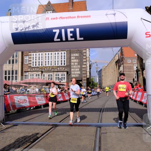13.09.2026 - 21. swb-Marathon Bremen Tim E. http://msf.ph/oto/10335280 13.09.2026 11:06:58 Ziel 10323, 10654, 10795, 10849, 10989, 11021, 11066, 11240, 11370, 12124, 12146, 12219, 12249, 12485 meine-sportfotos.de