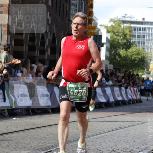 13.09.2026 - 21. swb-Marathon Bremen Strokosch-Dieckow http://msf.ph/oto/10335293 13.09.2026 13:17:41 Ziel 842, 3148, 4805, 6095, 6734, 6759, 6803, 8253, 8446, 8532, 8714, 9075, 948, 2001, 2125, 3051, 3192, 4286, 4374, 5530, 5817, 5935, 8869, 9505, 9595, 9596, 9837, 13041 meine-sportfotos.de