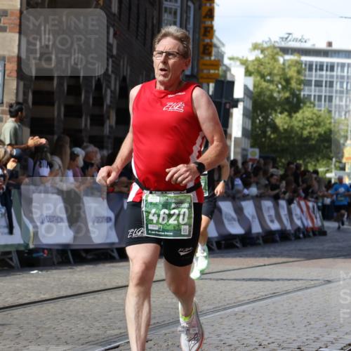 13.09.2026 - 21. swb-Marathon Bremen Strokosch-Dieckow http://msf.ph/oto/10335305 13.09.2026 13:17:41 Ziel 842, 3148, 4805, 6095, 6734, 6759, 6803, 8253, 8446, 8532, 8714, 9075, 948, 2001, 2125, 3051, 3192, 4286, 4374, 5530, 5817, 5935, 8869, 9505, 9595, 9596, 9837, 13041 meine-sportfotos.de