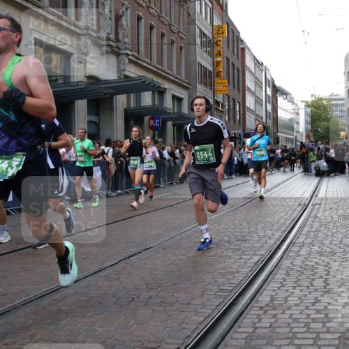 13.09.2026 - 21. swb-Marathon Bremen Strokosch-Dieckow http://msf.ph/oto/10335327 13.09.2026 13:24:47 Ziel 972, 1080, 1119, 1166, 1264, 1436, 1448, 2322, 2761, 3105, 3187, 4091, 4113, 4459, 4507, 4918, 4973, 6079, 6360, 6544, 6943, 7306, 7326, 7409, 7854, 8245, 8853, 9036, 9073, 9152, 9360, 9493, 13088, 282, 789, 790, 1516, 1582, 2280, 3015, 3375, 3524, 3994, 4198, 4262, 4277, 5328, 5572, 5664, 5668, 5669, 5953, 6080, 6626, 6807, 7568, 8310, 8636, 8784, 8853, 8881, 9264, 9541, 9676, 10069, 10071, 10097, 10103 meine-sportfotos.de