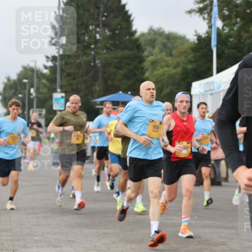 13.09.2026 - Kiel Lauf Andreas Tolksdorf http://msf.ph/oto/10335333 13.09.2026 09:53:02 Kiellinie 498, 12120, 900, 489, 5384 meine-sportfotos.de