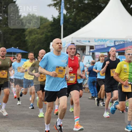 13.09.2026 - Kiel Lauf Andreas Tolksdorf http://msf.ph/oto/10335354 13.09.2026 09:53:02 Kiellinie 2120, 10552, 5143, 38, 900, 62, 38, 0489, 5991, 8862 meine-sportfotos.de