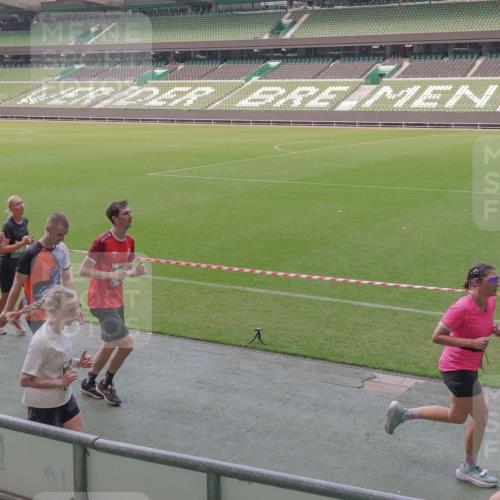 13.09.2026 - 21. swb-Marathon Bremen Michael Burmester http://msf.ph/oto/10335358 13.09.2026 13:10:01 Laufen im Stadion 164, 373, 383, 391, 448, 532, 549, 563, 581, 625, 813, 869, 898, 1025, 1072, 1150, 1180, 1398, 1738, 1855, 1867, 1880, 1894, 1967, 2202, 2208, 2232, 2243, 2268, 2284, 2333, 2339, 2342, 2380, 2413, 2429, 2432, 2441, 2467, 2471, 2525, 2530, 2553, 2573, 2594, 2654, 2682, 2692, 2714, 2717, 2785, 2819, 2823, 2841, 2920, 2931, 2932, 2941, 3032, 3063, 3086, 3089, 3122, 3174, 3208, 3291, 3316, 3333, 3370, 3398, 3410, 3437, 3470, 3707, 3769, 3857, 109 meine-sportfotos.de