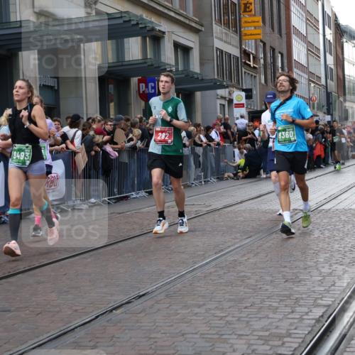 13.09.2026 - 21. swb-Marathon Bremen Strokosch-Dieckow http://msf.ph/oto/10335389 13.09.2026 13:24:48 Ziel 972, 1080, 1119, 1166, 1264, 1436, 1448, 2322, 2761, 3105, 3187, 4091, 4113, 4459, 4507, 4918, 4973, 6079, 6113, 6360, 6544, 6943, 7306, 7326, 7409, 7854, 8245, 9036, 9073, 9152, 9360, 9493, 13088, 282, 789, 790, 1516, 1582, 2280, 3015, 3375, 3524, 3994, 4198, 4262, 4277, 5328, 5572, 5664, 5953, 6080, 6626, 6807, 7568, 8310, 8636, 8853, 8881, 9264, 9541, 9676, 10069, 10071, 10097, 10103 meine-sportfotos.de