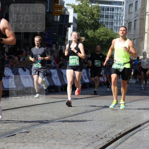 13.09.2026 - 21. swb-Marathon Bremen Strokosch-Dieckow http://msf.ph/oto/10335435 13.09.2026 13:17:46 Ziel 560, 842, 2008, 3148, 4171, 5041, 5550, 6095, 6734, 6803, 7901, 8100, 8250, 8253, 8446, 8532, 8714, 9075, 948, 1631, 1797, 2001, 2634, 3051, 3192, 4286, 4374, 5530, 5935, 6290, 8805, 8869, 9595, 9596, 9837, 13041 meine-sportfotos.de