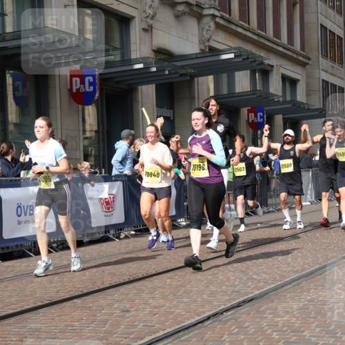 13.09.2026 - 21. swb-Marathon Bremen Strokosch-Dieckow http://msf.ph/oto/10335443 13.09.2026 11:04:38 Ziel 10198, 10283, 10315, 10370, 10465, 10718, 10729, 10741, 10850, 10855, 10856, 10940, 10975, 11006, 11133, 11272, 11281, 11366, 11395, 11518, 11705, 11757, 11939, 12002, 12005, 12064, 12099, 12235, 12420, 12493, 12495, 12498, 12500, 12502, 12522, 12563, 10160, 10245, 10481, 10526, 10613, 10711, 10755, 10877, 11114, 11214, 11215, 11248, 11364, 11410, 11592, 11720, 11740, 11761, 11991, 12009, 12929 meine-sportfotos.de