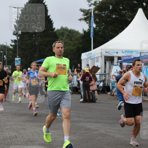 13.09.2026 - Kiel Lauf Andreas Tolksdorf http://msf.ph/oto/10335459 13.09.2026 09:53:09 Kiellinie 10233, 9868, 38, 10780, 7361, 39, 5213 meine-sportfotos.de