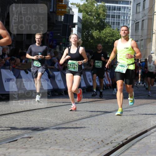 13.09.2026 - 21. swb-Marathon Bremen Strokosch-Dieckow http://msf.ph/oto/10335462 13.09.2026 13:17:46 Ziel 560, 842, 2008, 3148, 4171, 5041, 5550, 6095, 6734, 6803, 7901, 8100, 8250, 8253, 8446, 8532, 8714, 9075, 948, 1631, 1797, 2001, 2634, 3051, 3192, 4286, 4374, 5530, 5935, 6290, 8805, 8869, 9595, 9596, 9837, 13041 meine-sportfotos.de