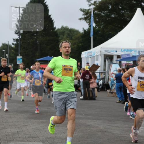 13.09.2026 - Kiel Lauf Andreas Tolksdorf http://msf.ph/oto/10335463 13.09.2026 09:53:09 Kiellinie 10233, 9868, 38, 10780, 7361, 4, 39, 5213 meine-sportfotos.de