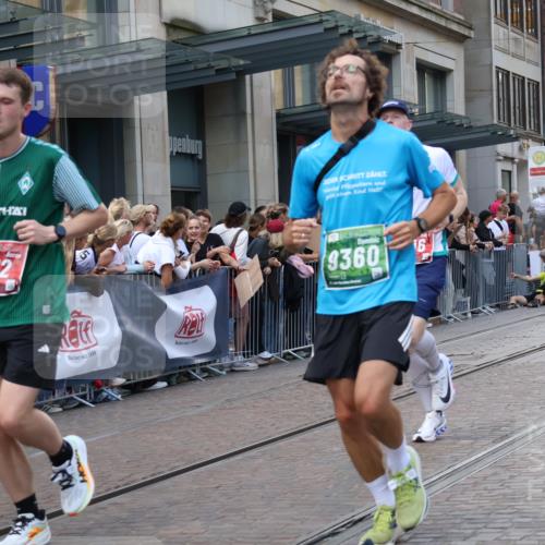 13.09.2026 - 21. swb-Marathon Bremen Strokosch-Dieckow http://msf.ph/oto/10335470 13.09.2026 13:24:50 Ziel 972, 1080, 1119, 1166, 1264, 1436, 1448, 2046, 2322, 3105, 3168, 3187, 4091, 4113, 4294, 4459, 4507, 4918, 4973, 6079, 6113, 6544, 6943, 7306, 7326, 7409, 8245, 9036, 9073, 9152, 9360, 9493, 9563, 13088, 282, 789, 790, 1516, 1582, 2280, 2761, 3015, 3375, 3524, 3994, 4198, 4262, 4277, 5328, 5572, 5664, 5953, 6360, 6626, 6807, 7568, 7854, 8310, 8636, 8853, 8881, 9264, 9541, 10069, 10071, 10097, 10103 meine-sportfotos.de