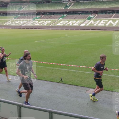 13.09.2026 - 21. swb-Marathon Bremen Michael Burmester http://msf.ph/oto/10335491 13.09.2026 13:10:18 Laufen im Stadion 164, 373, 383, 391, 448, 532, 549, 563, 581, 625, 813, 869, 898, 984, 1072, 1150, 1180, 1398, 1738, 1855, 1867, 1880, 1894, 1967, 2202, 2208, 2232, 2243, 2268, 2284, 2330, 2333, 2339, 2342, 2413, 2429, 2432, 2441, 2443, 2471, 2525, 2530, 2531, 2553, 2573, 2589, 2594, 2654, 2682, 2692, 2714, 2717, 2784, 2785, 2819, 2836, 2920, 2931, 2932, 2941, 3026, 3032, 3063, 3086, 3089, 3122, 3174, 3207, 3208, 3291, 3316, 3333, 3370, 3398, 3409, 3410, 3437, 3470, 3549, 3707, 3769, 3857, 109 meine-sportfotos.de