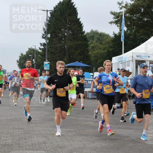 13.09.2026 - Kiel Lauf Andreas Tolksdorf http://msf.ph/oto/10335492 13.09.2026 09:53:10 Kiellinie 4, 130, 10233, 9868, 1734, 9866 meine-sportfotos.de
