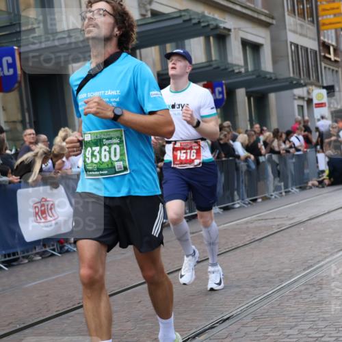 13.09.2026 - 21. swb-Marathon Bremen Strokosch-Dieckow http://msf.ph/oto/10335498 13.09.2026 13:24:50 Ziel 972, 1080, 1119, 1166, 1264, 1436, 1448, 2046, 2322, 3105, 3168, 3187, 4091, 4113, 4294, 4459, 4507, 4918, 4973, 6079, 6113, 6544, 6943, 7306, 7326, 7409, 8245, 9036, 9073, 9152, 9360, 9493, 9563, 13088, 282, 789, 790, 1516, 1582, 2280, 2761, 3015, 3375, 3524, 3994, 4198, 4262, 4277, 5328, 5572, 5664, 5953, 6360, 6626, 6807, 7568, 7854, 8310, 8636, 8853, 8881, 9264, 9541, 10069, 10071, 10097, 10103 meine-sportfotos.de