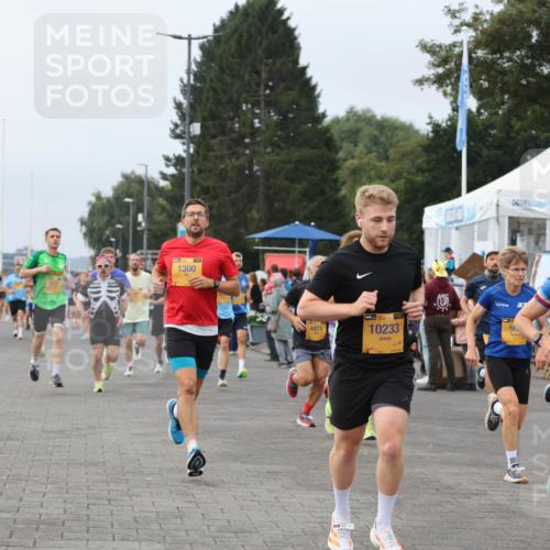 13.09.2026 - Kiel Lauf Andreas Tolksdorf http://msf.ph/oto/10335510 13.09.2026 09:53:11 Kiellinie 84, 1300, 4471, 10233, 56, 9868 meine-sportfotos.de