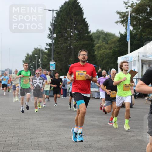 13.09.2026 - Kiel Lauf Andreas Tolksdorf http://msf.ph/oto/10335527 13.09.2026 09:53:12 Kiellinie 4, 2072, 38, 1300, 4471, 4744, 39, 10233, 56 meine-sportfotos.de