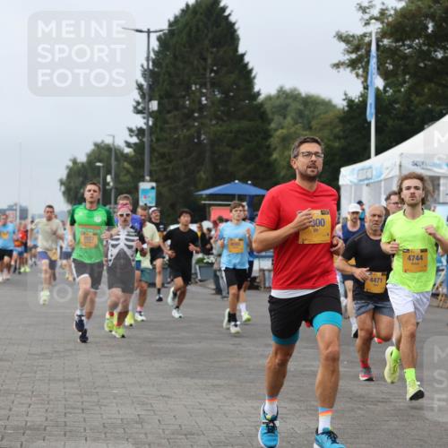 13.09.2026 - Kiel Lauf Andreas Tolksdorf http://msf.ph/oto/10335540 13.09.2026 09:53:12 Kiellinie 84, 2072, 300, 4471, 4744, 12332 meine-sportfotos.de