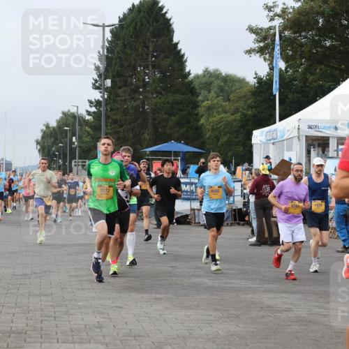 13.09.2026 - Kiel Lauf Andreas Tolksdorf http://msf.ph/oto/10335551 13.09.2026 09:53:13 Kiellinie 3, 2072, 8582, 8761, 7476, 300, 47 meine-sportfotos.de