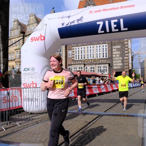 13.09.2026 - 21. swb-Marathon Bremen Tim E. http://msf.ph/oto/10335552 13.09.2026 11:07:04 Ziel 10323, 10378, 10654, 10663, 10795, 10849, 10989, 11066, 11370, 12124, 12146, 12219, 12249 meine-sportfotos.de