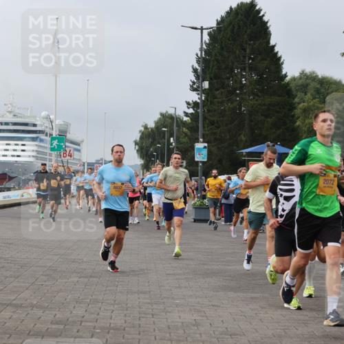 13.09.2026 - Kiel Lauf Andreas Tolksdorf http://msf.ph/oto/10335566 13.09.2026 09:53:14 Kiellinie 13, 8837, 2072, 582 meine-sportfotos.de