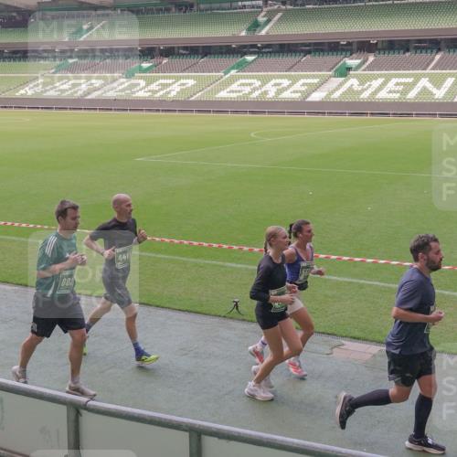 13.09.2026 - 21. swb-Marathon Bremen Michael Burmester http://msf.ph/oto/10335572 13.09.2026 13:10:27 Laufen im Stadion 164, 373, 383, 391, 448, 532, 549, 563, 581, 625, 813, 869, 898, 984, 1072, 1180, 1738, 1855, 1867, 1894, 1967, 2202, 2208, 2232, 2243, 2268, 2284, 2330, 2333, 2339, 2342, 2429, 2432, 2441, 2443, 2471, 2525, 2530, 2531, 2553, 2573, 2589, 2594, 2654, 2669, 2682, 2714, 2717, 2784, 2785, 2819, 2836, 2920, 2931, 2932, 2941, 3026, 3032, 3063, 3086, 3089, 3122, 3174, 3207, 3208, 3291, 3316, 3333, 3352, 3370, 3398, 3409, 3410, 3437, 3470, 3549, 3707, 3769, 3857, 109 meine-sportfotos.de