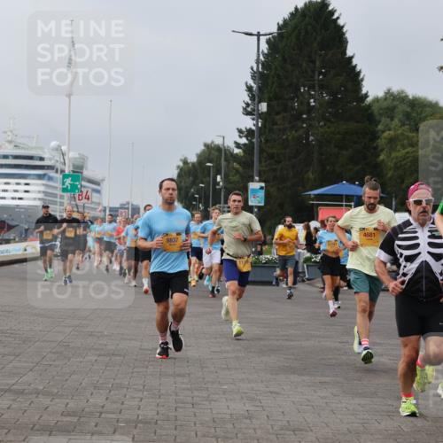 13.09.2026 - Kiel Lauf Andreas Tolksdorf http://msf.ph/oto/10335584 13.09.2026 09:53:14 Kiellinie 4, 8837, 11781, 4681, 2072 meine-sportfotos.de