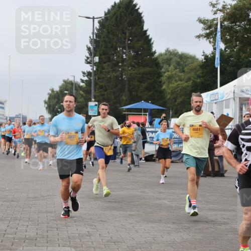 13.09.2026 - Kiel Lauf Andreas Tolksdorf http://msf.ph/oto/10335596 13.09.2026 09:53:15 Kiellinie 84, 8837, 1138, 11781, 4681 meine-sportfotos.de