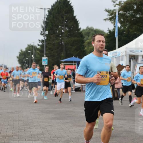 13.09.2026 - Kiel Lauf Andreas Tolksdorf http://msf.ph/oto/10335631 13.09.2026 09:53:17 Kiellinie 4, 38, 1837, 11781 meine-sportfotos.de