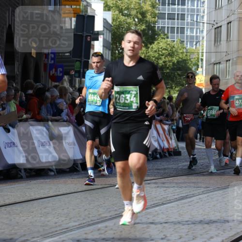 13.09.2026 - 21. swb-Marathon Bremen Strokosch-Dieckow http://msf.ph/oto/10335692 13.09.2026 13:17:57 Ziel 560, 771, 1297, 2008, 2125, 2234, 2812, 3760, 4171, 4498, 4499, 4620, 5041, 5550, 5817, 7901, 8100, 8250, 8253, 8446, 8714, 9075, 9400, 9505, 13107, 1631, 1872, 2260, 2634, 2671, 3241, 3458, 3514, 3634, 4131, 4733, 5292, 5695, 5948, 6152, 6290, 6448, 8094, 8805, 8943, 8944, 9134, 9609 meine-sportfotos.de