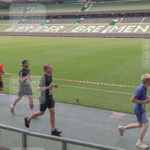 13.09.2026 - 21. swb-Marathon Bremen Michael Burmester http://msf.ph/oto/10335704 13.09.2026 13:10:42 Laufen im Stadion 164, 265, 373, 383, 391, 448, 532, 581, 869, 898, 984, 1180, 1738, 1855, 1867, 1894, 1952, 1967, 2202, 2232, 2268, 2281, 2284, 2299, 2330, 2333, 2339, 2342, 2432, 2443, 2471, 2525, 2530, 2531, 2553, 2573, 2589, 2594, 2654, 2669, 2682, 2714, 2717, 2784, 2785, 2804, 2819, 2836, 2920, 2931, 2932, 3026, 3032, 3063, 3086, 3089, 3122, 3159, 3174, 3207, 3208, 3291, 3316, 3333, 3352, 3370, 3398, 3409, 3410, 3437, 3470, 3549, 3707, 3769, 3857, 109 meine-sportfotos.de