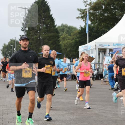 13.09.2026 - Kiel Lauf Andreas Tolksdorf http://msf.ph/oto/10335754 13.09.2026 09:53:21 Kiellinie 3, 84, 39, 2673, 12277, 4679, 9438 meine-sportfotos.de
