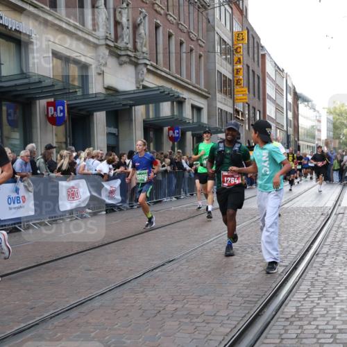 13.09.2026 - 21. swb-Marathon Bremen Strokosch-Dieckow http://msf.ph/oto/10335784 13.09.2026 13:25:03 Ziel 209, 260, 1119, 1166, 1436, 1448, 1650, 1658, 2046, 3168, 3187, 4294, 4459, 5755, 5814, 6113, 6380, 7252, 7306, 7326, 8357, 8695, 8769, 9036, 9299, 9460, 9468, 9493, 9563, 13025, 13088, 972, 1080, 1166, 1264, 1516, 2280, 2322, 2761, 3015, 3105, 4091, 4113, 4198, 4262, 4277, 4507, 4918, 4973, 5664, 6079, 6360, 6544, 6626, 6807, 6943, 7409, 7854, 8245, 8853, 9073, 9152, 9360, 10103 meine-sportfotos.de