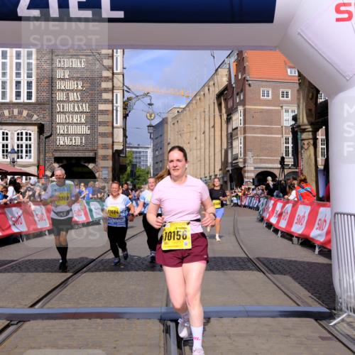 13.09.2026 - 21. swb-Marathon Bremen Tim E. http://msf.ph/oto/10335794 13.09.2026 11:07:21 Ziel 10156, 10360, 11100, 11257, 11393, 11439, 11684, 11696, 11822, 11823, 12255 meine-sportfotos.de