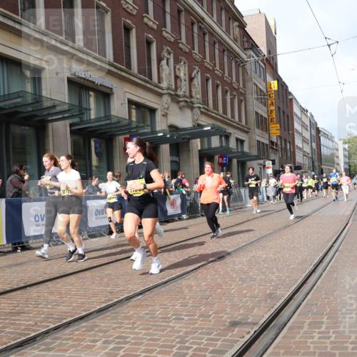 13.09.2026 - 21. swb-Marathon Bremen Strokosch-Dieckow http://msf.ph/oto/10335800 13.09.2026 11:04:44 Ziel 10315, 10370, 10465, 10718, 10729, 10741, 10800, 10850, 10855, 10856, 10975, 10995, 11102, 11105, 11133, 11157, 11218, 11272, 11281, 11395, 11518, 11584, 11616, 11722, 11757, 11900, 11939, 12002, 12064, 12099, 12235, 12335, 12420, 12493, 12495, 12498, 12500, 12502, 12522, 12563, 10160, 10198, 10245, 10283, 10481, 10711, 10755, 10877, 10940, 11006, 11114, 11248, 11364, 11366, 11410, 11592, 11705, 11761, 11991, 12005, 12009, 12929 meine-sportfotos.de