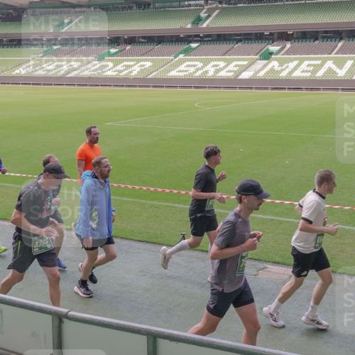 13.09.2026 - 21. swb-Marathon Bremen Michael Burmester http://msf.ph/oto/10335804 13.09.2026 13:10:53 Laufen im Stadion 164, 265, 373, 391, 448, 581, 703, 869, 898, 984, 1180, 1738, 1855, 1867, 1894, 1936, 1952, 1967, 2202, 2232, 2268, 2281, 2284, 2299, 2330, 2333, 2339, 2342, 2353, 2432, 2443, 2471, 2525, 2530, 2531, 2553, 2573, 2589, 2594, 2654, 2669, 2682, 2714, 2717, 2784, 2785, 2804, 2819, 2836, 2907, 2920, 2932, 2976, 3026, 3032, 3063, 3082, 3086, 3089, 3122, 3159, 3174, 3207, 3208, 3291, 3316, 3333, 3352, 3370, 3398, 3409, 3410, 3470, 3549, 3707, 3769, 551 meine-sportfotos.de