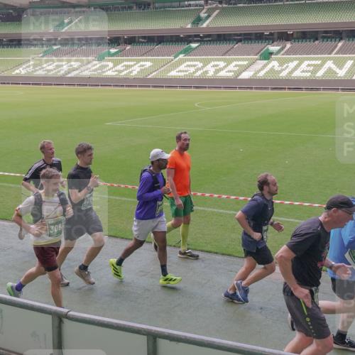 13.09.2026 - 21. swb-Marathon Bremen Michael Burmester http://msf.ph/oto/10335813 13.09.2026 13:10:54 Laufen im Stadion 164, 265, 373, 391, 448, 581, 703, 869, 898, 984, 1180, 1738, 1855, 1867, 1894, 1936, 1952, 1967, 2202, 2232, 2268, 2281, 2284, 2299, 2330, 2333, 2339, 2342, 2353, 2432, 2443, 2471, 2525, 2530, 2531, 2553, 2573, 2589, 2594, 2654, 2669, 2682, 2714, 2717, 2784, 2785, 2804, 2819, 2836, 2907, 2920, 2932, 2976, 3026, 3032, 3063, 3082, 3086, 3089, 3122, 3159, 3174, 3207, 3208, 3291, 3316, 3328, 3333, 3352, 3370, 3398, 3409, 3410, 3470, 3549, 3707, 3769, 551 meine-sportfotos.de
