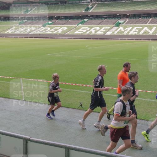 13.09.2026 - 21. swb-Marathon Bremen Michael Burmester http://msf.ph/oto/10335821 13.09.2026 13:10:55 Laufen im Stadion 164, 265, 373, 391, 448, 581, 703, 869, 984, 1180, 1738, 1855, 1867, 1894, 1936, 1952, 1967, 2202, 2232, 2268, 2281, 2284, 2299, 2330, 2333, 2339, 2342, 2353, 2432, 2443, 2471, 2525, 2530, 2531, 2553, 2573, 2589, 2594, 2654, 2669, 2682, 2714, 2717, 2784, 2785, 2804, 2819, 2836, 2907, 2920, 2932, 2976, 3026, 3032, 3063, 3082, 3086, 3089, 3122, 3159, 3174, 3207, 3208, 3291, 3316, 3328, 3333, 3352, 3370, 3398, 3409, 3410, 3470, 3549, 3769, 551 meine-sportfotos.de