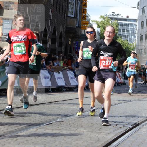 13.09.2026 - 21. swb-Marathon Bremen Strokosch-Dieckow http://msf.ph/oto/10335824 13.09.2026 13:18:05 Ziel 771, 1297, 2125, 2234, 2812, 3051, 3192, 3760, 4171, 4286, 4374, 4498, 4499, 4620, 5041, 5530, 5817, 7901, 8250, 9400, 9505, 9595, 9596, 13041, 13107, 1872, 2260, 2671, 3241, 3458, 3634, 5292, 5460, 5695, 6152, 7491, 7954, 8094, 8943, 8944, 9134, 9609, 10065 meine-sportfotos.de