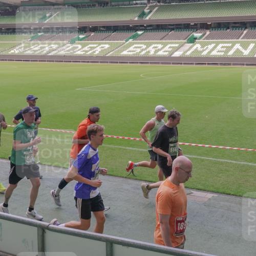13.09.2026 - 21. swb-Marathon Bremen Michael Burmester http://msf.ph/oto/10335850 13.09.2026 13:10:58 Laufen im Stadion 164, 265, 373, 448, 581, 703, 869, 984, 1113, 1180, 1738, 1855, 1867, 1894, 1936, 1952, 1967, 2202, 2232, 2268, 2281, 2284, 2299, 2330, 2333, 2339, 2342, 2353, 2432, 2443, 2525, 2530, 2531, 2553, 2573, 2589, 2594, 2654, 2659, 2669, 2682, 2714, 2717, 2784, 2785, 2804, 2819, 2822, 2836, 2907, 2920, 2932, 2976, 3026, 3027, 3032, 3063, 3079, 3082, 3086, 3089, 3122, 3159, 3174, 3207, 3208, 3291, 3328, 3333, 3352, 3370, 3398, 3409, 3410, 3470, 3549, 3769, 551 meine-sportfotos.de
