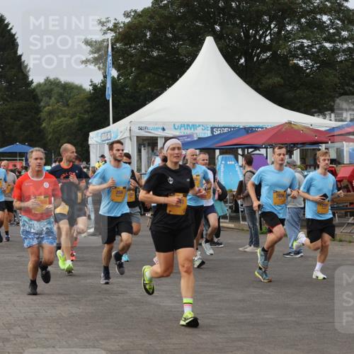 13.09.2026 - Kiel Lauf Andreas Tolksdorf http://msf.ph/oto/10335859 13.09.2026 09:53:23 Kiellinie 577, 4477, 368, 259, 1224, 2606 meine-sportfotos.de