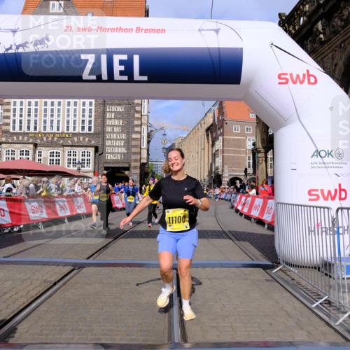 13.09.2026 - 21. swb-Marathon Bremen Tim E. http://msf.ph/oto/10335916 13.09.2026 11:07:26 Ziel 10156, 10360, 11100, 11246, 11257, 11393, 11439, 11600, 11684, 11696, 11759, 11822, 11823, 12255 meine-sportfotos.de