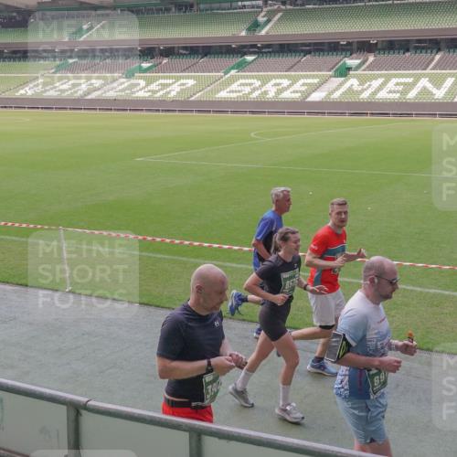 13.09.2026 - 21. swb-Marathon Bremen Michael Burmester http://msf.ph/oto/10335930 13.09.2026 13:11:06 Laufen im Stadion 164, 265, 373, 448, 581, 703, 843, 869, 984, 1113, 1180, 1435, 1738, 1849, 1851, 1855, 1867, 1894, 1936, 1952, 1967, 2202, 2232, 2248, 2268, 2281, 2284, 2299, 2330, 2333, 2339, 2342, 2353, 2375, 2426, 2432, 2443, 2530, 2531, 2553, 2573, 2589, 2594, 2654, 2659, 2669, 2682, 2714, 2717, 2784, 2785, 2804, 2819, 2822, 2836, 2907, 2920, 2932, 2976, 3026, 3027, 3063, 3079, 3082, 3086, 3089, 3122, 3159, 3174, 3207, 3208, 3291, 3328, 3349, 3352, 3370, 3409, 3410, 3470, 3549, 551 meine-sportfotos.de
