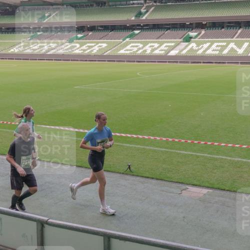 13.09.2026 - 21. swb-Marathon Bremen Michael Burmester http://msf.ph/oto/10335933 13.09.2026 13:11:07 Laufen im Stadion 164, 265, 373, 448, 581, 703, 843, 869, 984, 1113, 1180, 1435, 1738, 1849, 1851, 1855, 1867, 1894, 1936, 1952, 1967, 2202, 2232, 2248, 2268, 2281, 2284, 2299, 2330, 2333, 2339, 2342, 2353, 2375, 2426, 2432, 2443, 2530, 2531, 2553, 2573, 2589, 2594, 2654, 2659, 2669, 2682, 2714, 2717, 2784, 2785, 2804, 2819, 2822, 2836, 2907, 2920, 2932, 2976, 3026, 3027, 3063, 3079, 3082, 3086, 3089, 3122, 3159, 3174, 3207, 3208, 3291, 3328, 3349, 3352, 3370, 3409, 3410, 3470, 3549, 551 meine-sportfotos.de