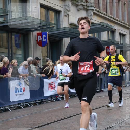 13.09.2026 - 21. swb-Marathon Bremen Strokosch-Dieckow http://msf.ph/oto/10335939 13.09.2026 13:25:08 Ziel 209, 260, 1119, 1650, 1658, 2046, 3168, 3186, 3187, 3806, 4294, 4459, 4717, 5703, 5755, 5814, 6113, 6380, 7252, 7306, 7326, 8357, 8545, 8597, 8695, 8769, 8890, 9036, 9299, 9460, 9468, 9506, 9563, 13025, 972, 1080, 1166, 1264, 1436, 1448, 2322, 2761, 3015, 3105, 4091, 4113, 4262, 4507, 4918, 4973, 6079, 6360, 6544, 6807, 6943, 7409, 7854, 8245, 8853, 9073, 9152, 9360, 9493, 10103, 13088 meine-sportfotos.de