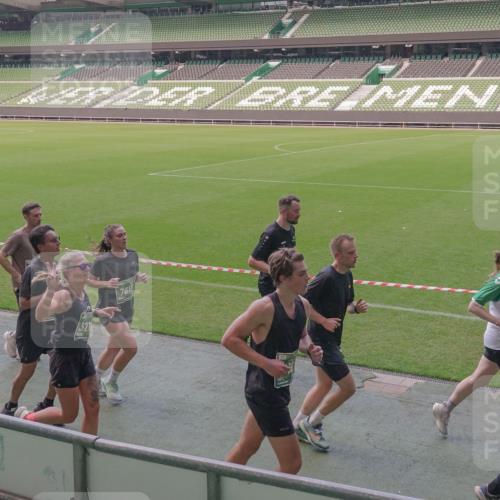 13.09.2026 - 21. swb-Marathon Bremen Michael Burmester http://msf.ph/oto/10335950 13.09.2026 13:11:09 Laufen im Stadion 164, 265, 373, 448, 581, 703, 843, 869, 984, 1113, 1180, 1435, 1738, 1849, 1851, 1855, 1867, 1894, 1936, 1952, 1967, 2202, 2232, 2248, 2268, 2281, 2284, 2299, 2330, 2333, 2339, 2342, 2353, 2375, 2426, 2432, 2443, 2530, 2531, 2553, 2573, 2589, 2654, 2659, 2669, 2682, 2714, 2717, 2784, 2785, 2804, 2819, 2822, 2836, 2907, 2920, 2932, 2976, 3026, 3027, 3063, 3079, 3082, 3086, 3089, 3122, 3159, 3174, 3207, 3208, 3291, 3328, 3349, 3352, 3370, 3409, 3410, 3470, 3549, 551 meine-sportfotos.de