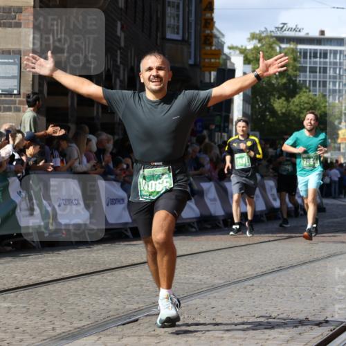 13.09.2026 - 21. swb-Marathon Bremen Strokosch-Dieckow http://msf.ph/oto/10335959 13.09.2026 13:18:13 Ziel 948, 1631, 1797, 2001, 2125, 2634, 3051, 3192, 4286, 4374, 5530, 5817, 5935, 5948, 6290, 6448, 8805, 8869, 9505, 9595, 9596, 9837, 13041, 1146, 1419, 2055, 5307, 5460, 6293, 6294, 6818, 7491, 7954, 13150 meine-sportfotos.de