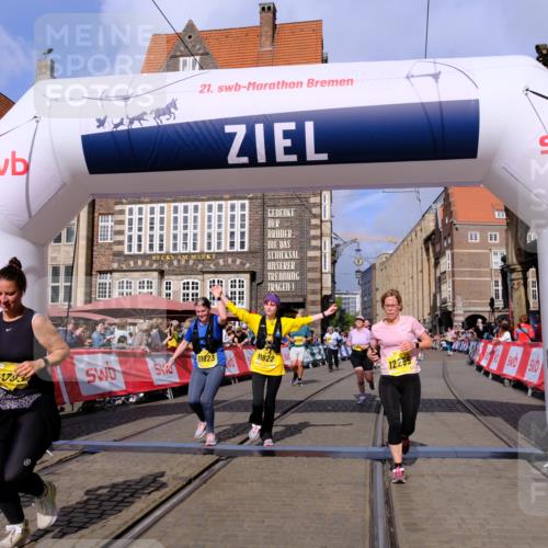 13.09.2026 - 21. swb-Marathon Bremen Tim E. http://msf.ph/oto/10335995 13.09.2026 11:07:28 Ziel 10156, 10360, 10488, 11100, 11123, 11246, 11393, 11439, 11600, 11684, 11696, 11759, 11822, 11823, 12255, 12266 meine-sportfotos.de