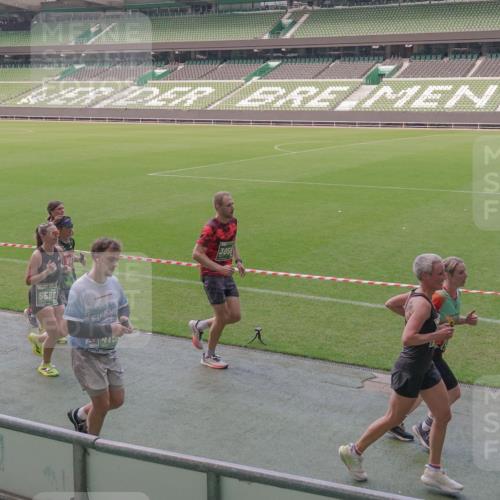 13.09.2026 - 21. swb-Marathon Bremen Michael Burmester http://msf.ph/oto/10336005 13.09.2026 13:11:14 Laufen im Stadion 265, 373, 581, 703, 843, 869, 984, 1113, 1180, 1435, 1738, 1849, 1851, 1855, 1867, 1894, 1936, 1952, 1967, 2202, 2248, 2268, 2281, 2284, 2299, 2330, 2333, 2339, 2342, 2353, 2375, 2426, 2432, 2443, 2530, 2531, 2553, 2589, 2654, 2659, 2669, 2673, 2682, 2714, 2717, 2784, 2785, 2804, 2819, 2822, 2836, 2850, 2907, 2920, 2932, 2976, 3026, 3027, 3063, 3079, 3082, 3086, 3089, 3122, 3159, 3174, 3207, 3208, 3291, 3328, 3349, 3352, 3370, 3409, 3410, 3470, 3549, 551 meine-sportfotos.de
