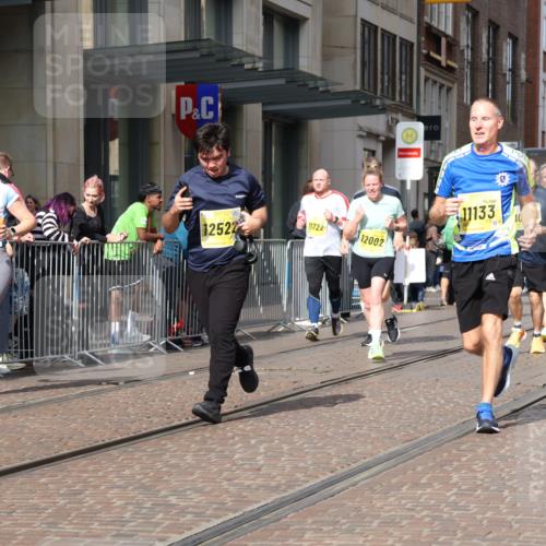 13.09.2026 - 21. swb-Marathon Bremen Strokosch-Dieckow http://msf.ph/oto/10336017 13.09.2026 11:04:49 Ziel 10370, 10411, 10465, 10576, 10697, 10718, 10741, 10800, 10802, 10850, 10975, 10995, 11102, 11105, 11133, 11157, 11218, 11281, 11326, 11584, 11616, 11722, 11900, 11939, 12002, 12011, 12064, 12079, 12080, 12099, 12235, 12335, 12522, 10160, 10198, 10283, 10315, 10481, 10711, 10729, 10855, 10856, 10877, 10940, 11006, 11114, 11133, 11272, 11364, 11366, 11395, 11518, 11592, 11705, 11757, 11761, 11991, 12005 meine-sportfotos.de